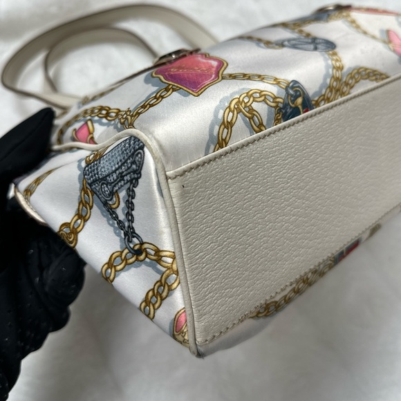 RARE GUCCI One of a kind Handbag-CHARMY collection  perfect in every way. - Picture 7 of 16